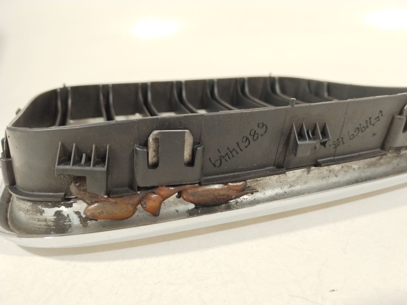 Recambio de rejilla delantera para bmw x5 (e53) 3.0d referencia OEM IAM 51138247673  