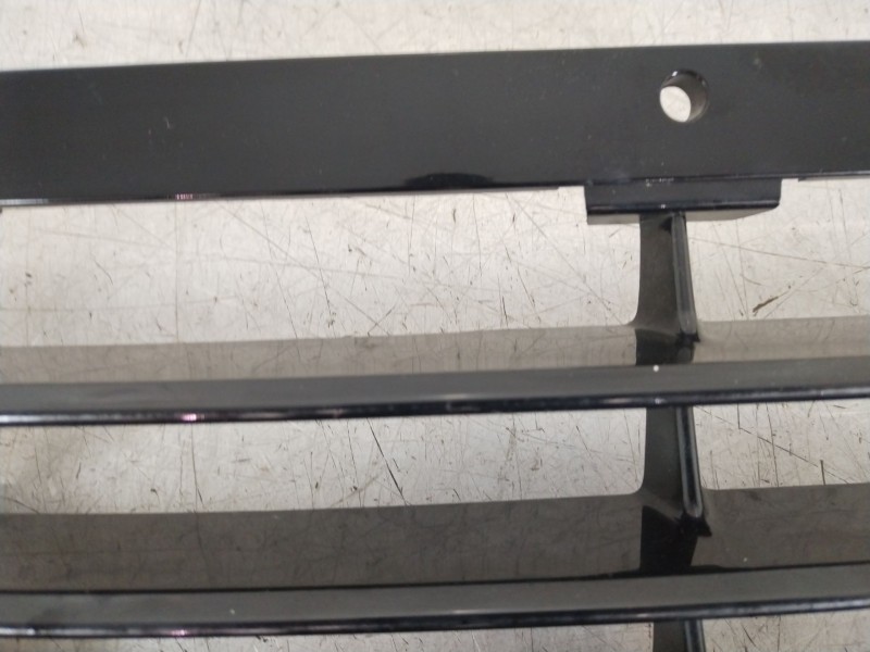 Recambio de rejilla paragolpes delantero para hyundai ix35 (lm, el, elh) 1.7 crdi referencia OEM IAM 865502Y000  