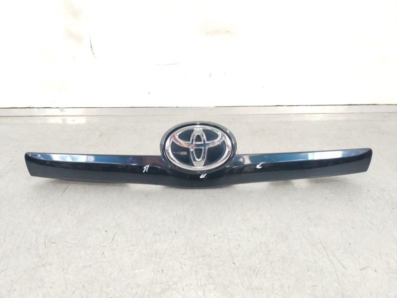 Recambio de rejilla delantera para toyota verso (_r2_) 2.0 d-4d (aur20_) referencia OEM IAM 768110F060  