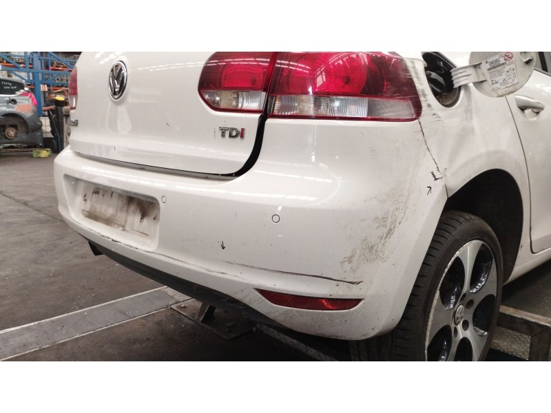 Recambio de paragolpes trasero para volkswagen golf vi (5k1) 1.6 tdi referencia OEM IAM 5K6807421  