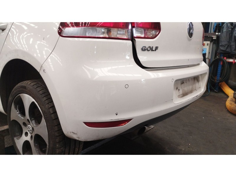 Recambio de paragolpes trasero para volkswagen golf vi (5k1) 1.6 tdi referencia OEM IAM 5K6807421  