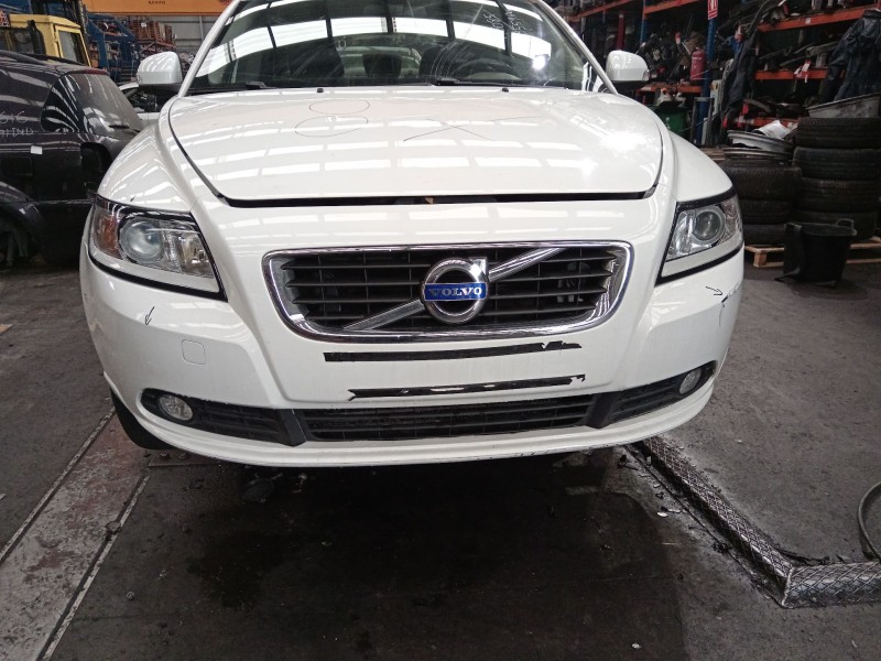 Recambio de paragolpes delantero para volvo s40 ii (544) d2 referencia OEM IAM 30744901  