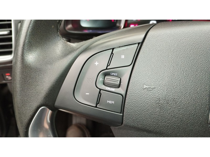 Recambio de volante para citroën ds5 2.0 hdi 165 referencia OEM IAM 98002840XX 98004092ZD 
