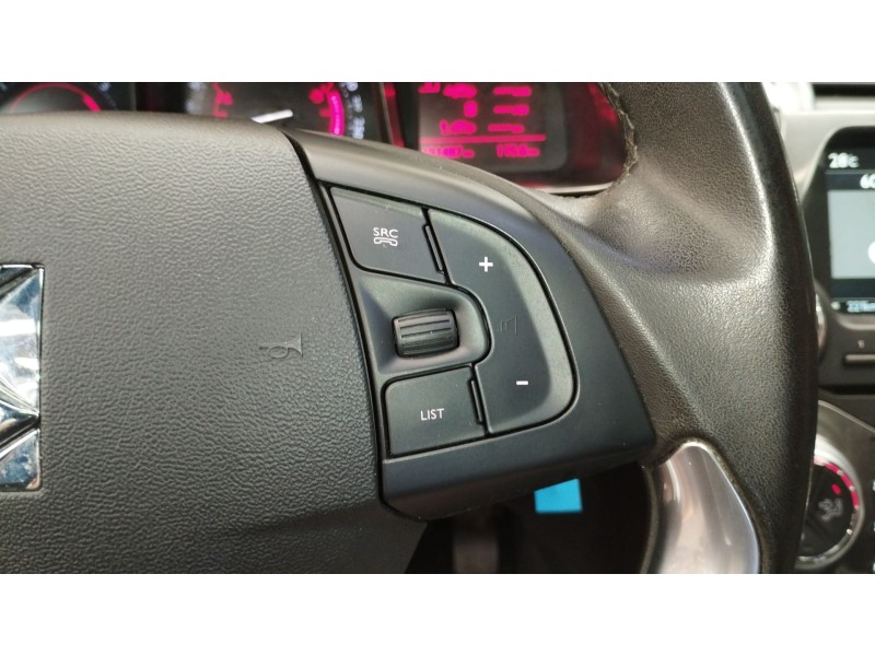 Recambio de volante para citroën ds5 2.0 hdi 165 referencia OEM IAM 98002840XX 98004092ZD 