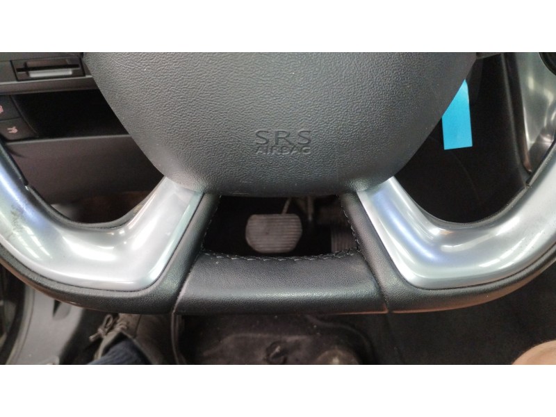 Recambio de volante para citroën ds5 2.0 hdi 165 referencia OEM IAM 98002840XX 98004092ZD 