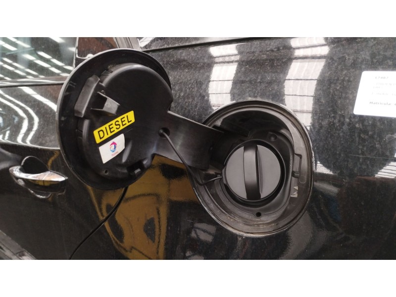 Recambio de tapa exterior combustible para citroën ds5 2.0 hdi 165 referencia OEM IAM 9800410680  