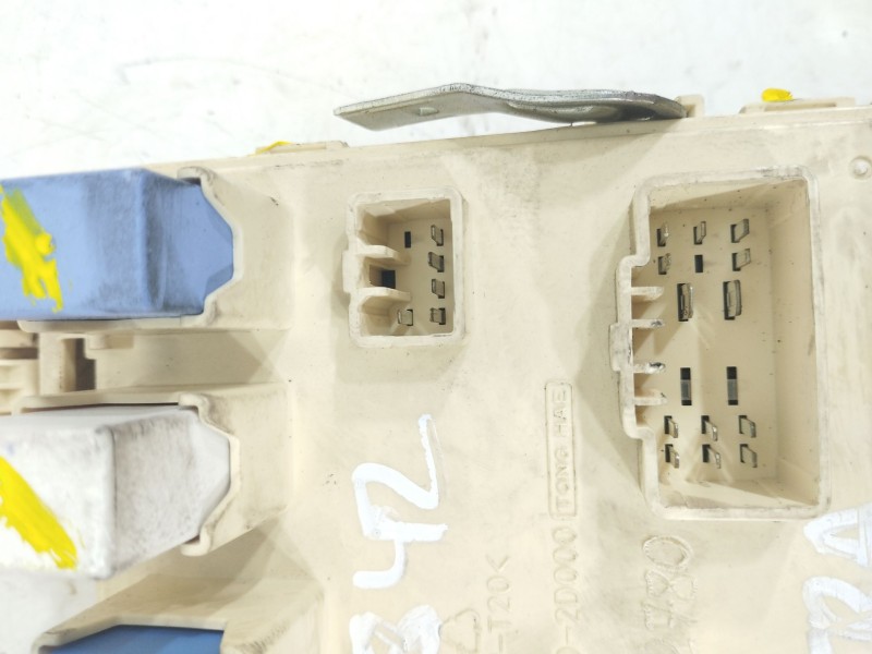 Recambio de caja reles / fusibles para hyundai elantra iii sedán (xd) 2.0 crdi referencia OEM IAM 911102D001  