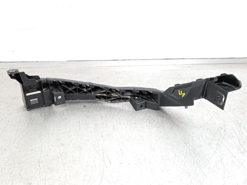 Recambio de soporte faro derecho para seat ibiza (kj1) fr ib referencia OEM IAM 6F0807572 6F0807890 