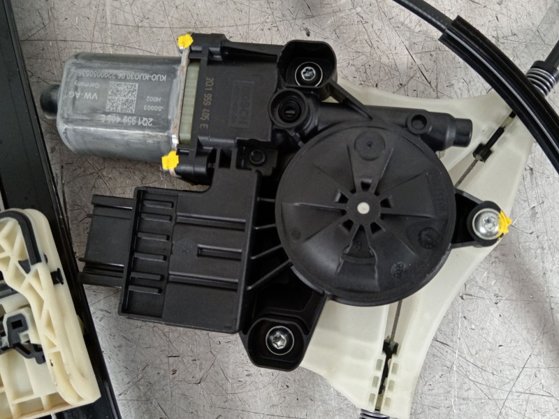 Recambio de elevalunas delantero izquierdo para seat ibiza (kj1) fr ib referencia OEM IAM 6F0837461C 2Q1959405E 0130822065
