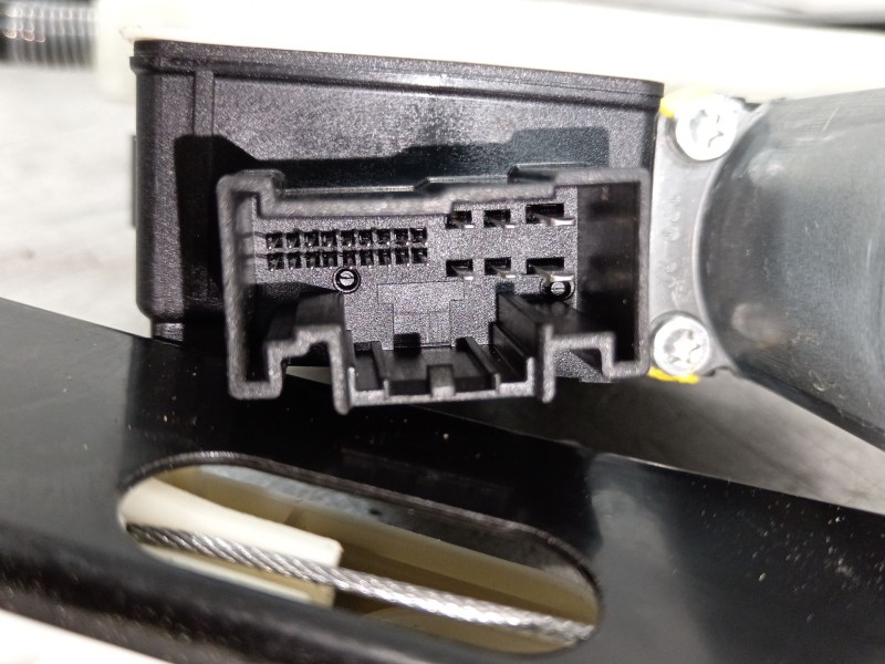 Recambio de elevalunas delantero izquierdo para seat ibiza (kj1) fr ib referencia OEM IAM 6F0837461C 2Q1959405E 0130822065