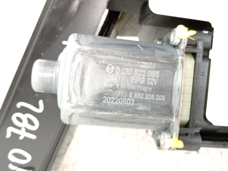 Recambio de elevalunas delantero izquierdo para seat ibiza (kj1) fr ib referencia OEM IAM 6F0837461C 2Q1959405E 0130822065