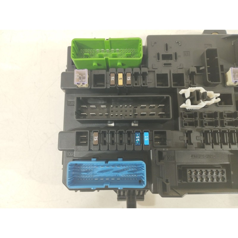 Recambio de caja reles / fusibles para opel astra h (a04) 1.7 cdti (l48) referencia OEM IAM 13206762 5DK00866932 