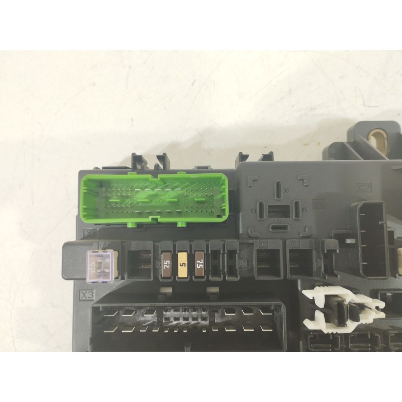 Recambio de caja reles / fusibles para opel astra h (a04) 1.7 cdti (l48) referencia OEM IAM 13206762 5DK00866932 