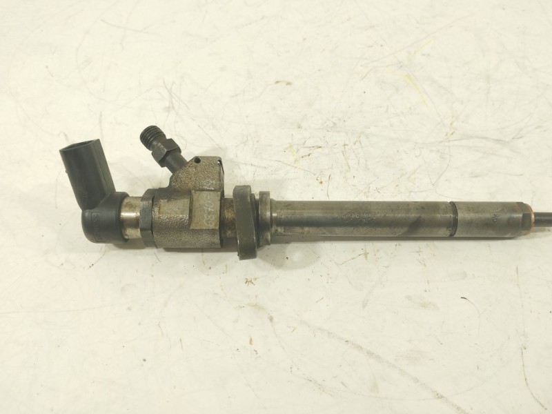 Recambio de inyector para ford fiesta iii (gfj) 1.8 d referencia OEM IAM 9657144580  