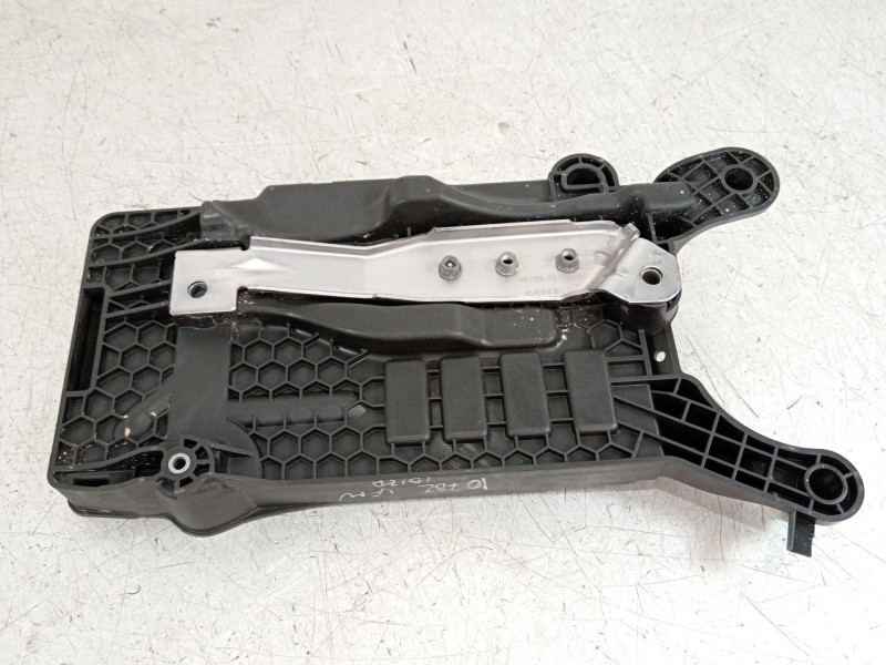 Recambio de soporte bateria para seat ibiza (kj1) fr ib referencia OEM IAM 2Q0915331  