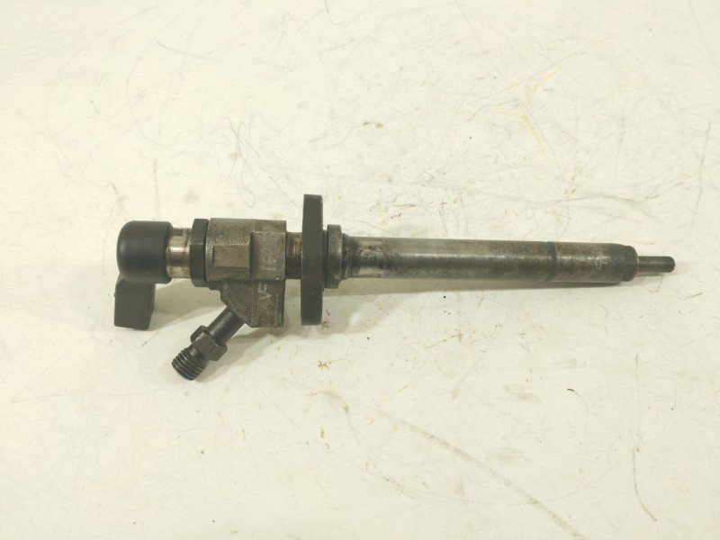 Recambio de inyector para ford fiesta iii (gfj) 1.8 d referencia OEM IAM 9657144580  