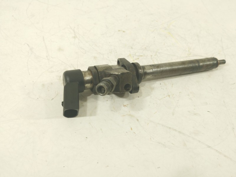 Recambio de inyector para ford fiesta iii (gfj) 1.8 d referencia OEM IAM 9657144580  