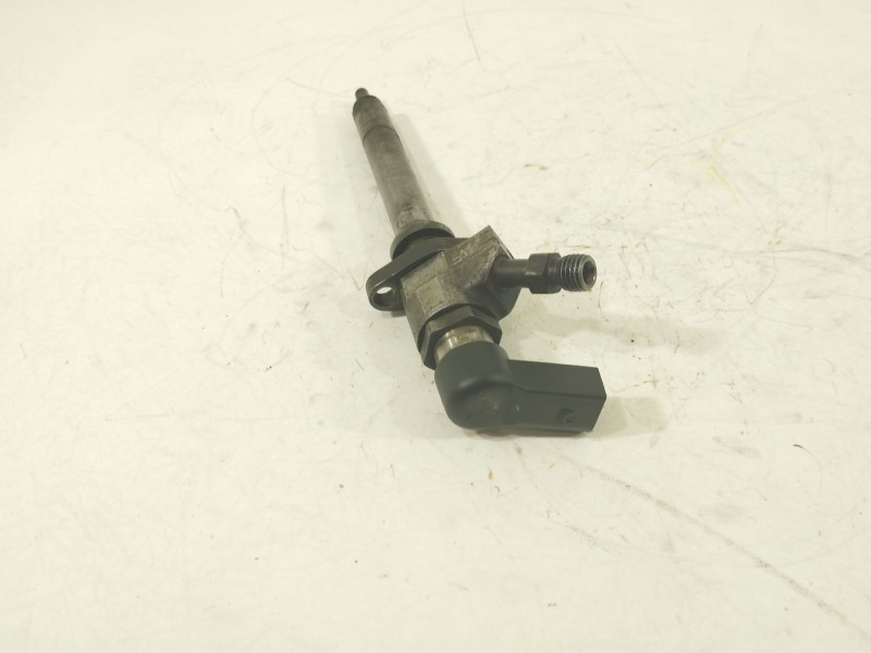 Recambio de inyector para ford fiesta iii (gfj) 1.8 d referencia OEM IAM 9657144580  