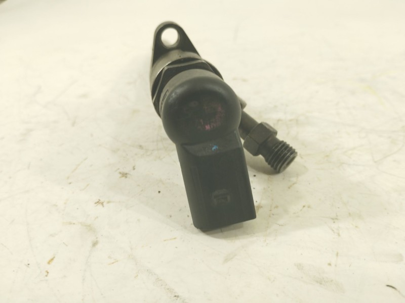 Recambio de inyector para ford fiesta iii (gfj) 1.8 d referencia OEM IAM 9657144580  