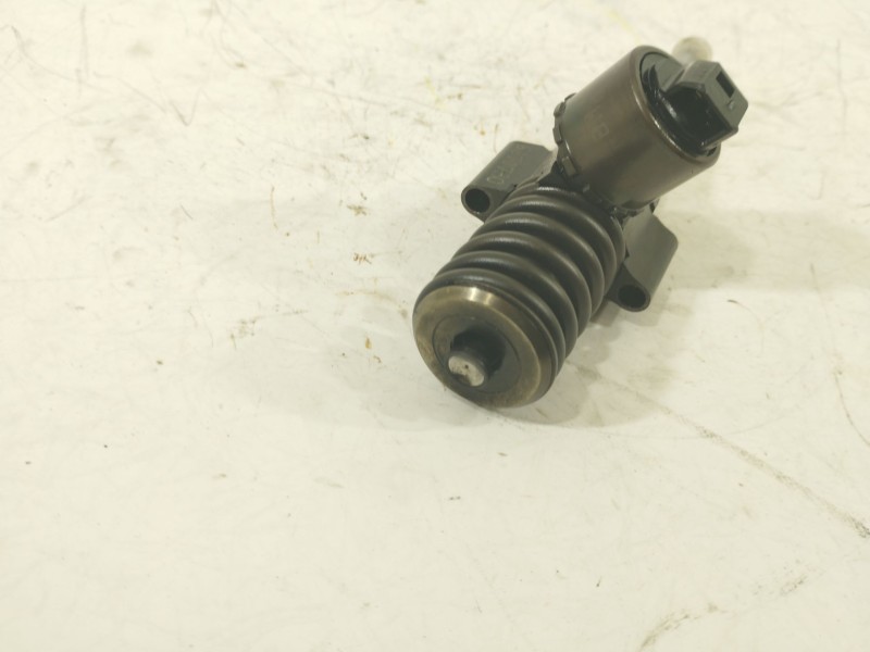 Recambio de inyector para audi a6 c6 (4f2) 2.0 tdi referencia OEM IAM 03G130073G 0414720404 