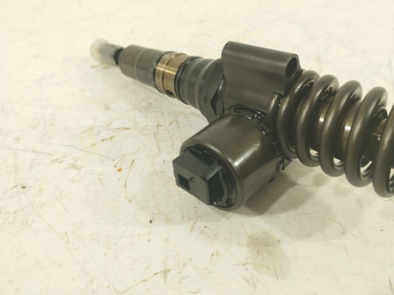 Recambio de inyector para audi a6 c6 (4f2) 2.0 tdi referencia OEM IAM 03G130073G 0414720404 