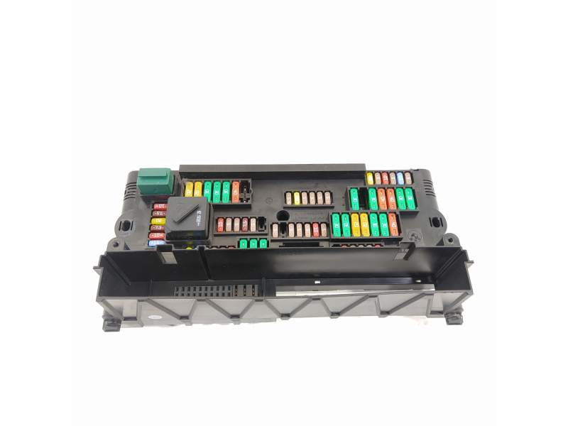CAJA RELES / FUSIBLES 61149252815 9252815 