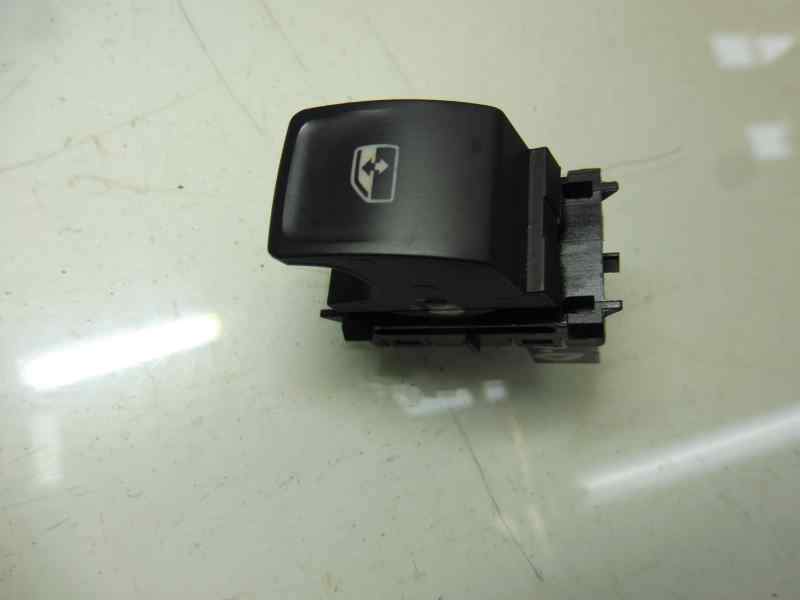 MANDO ELEVALUNAS DELANTERO DERECHO 5G0959855P 