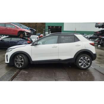 KIA STONIC (YB)
