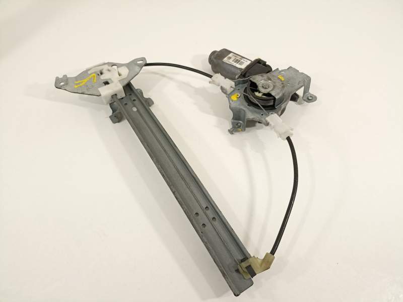 ELEVALUNAS TRASERO DERECHO 82700JD40A 