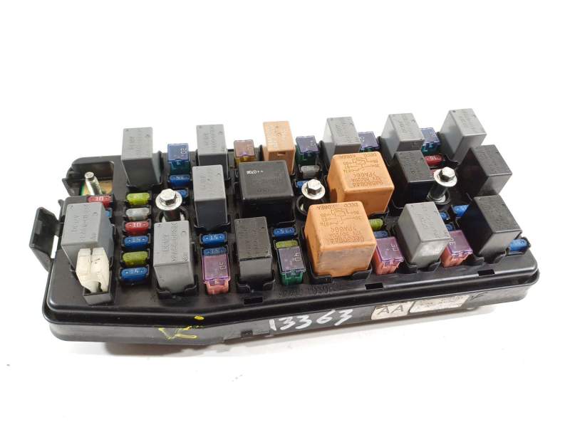 CAJA RELES / FUSIBLES 07212D 