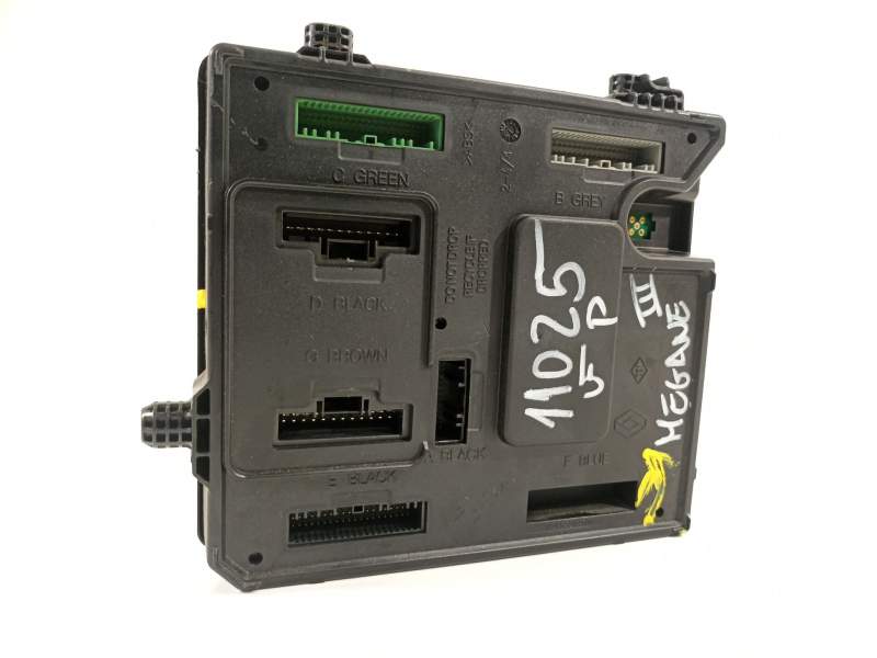 CAJA RELES / FUSIBLES 284B17288R 
