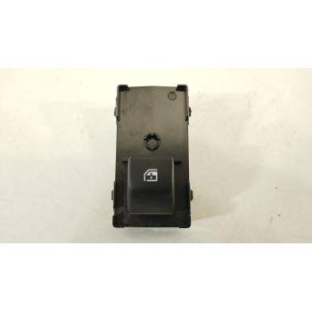MANDO ELEVALUNAS DELANTERO DERECHO 93581R2200 