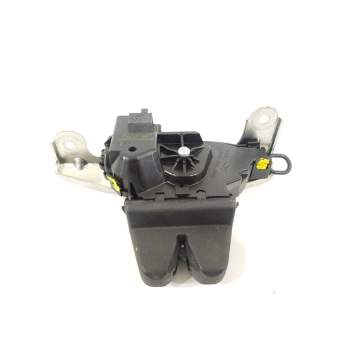 CERRADURA MALETERO / PORTON A2057500600 