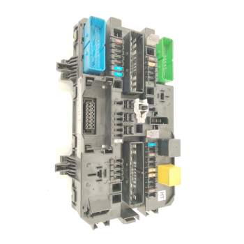 CAJA RELES / FUSIBLES 13222173 5DK00866933