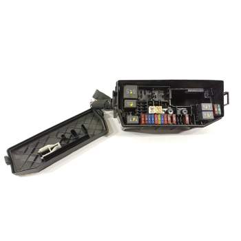 CAJA RELES / FUSIBLES 2Q0927165A 2Q0937132A