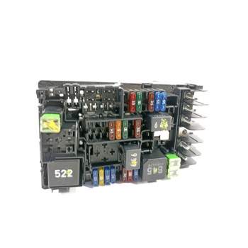 CAJA RELES / FUSIBLES 5q0937125c 5q0937503d