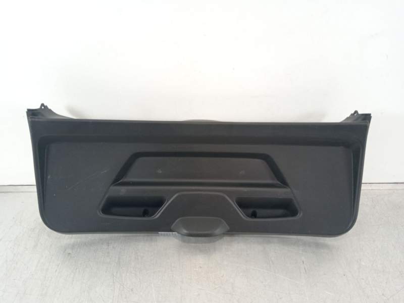 GUARNECIDO PORTON TRASERO 7305089 