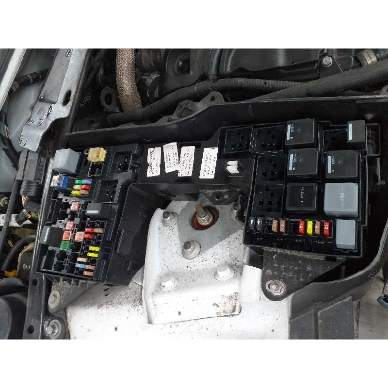 Recambio de caja reles / fusibles para jaguar xf 2.2 diesel luxury referencia OEM IAM DX2314290APC  
