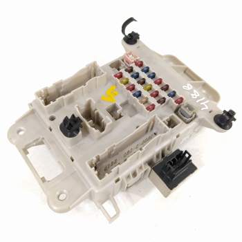 CAJA RELES / FUSIBLES 12311G18 