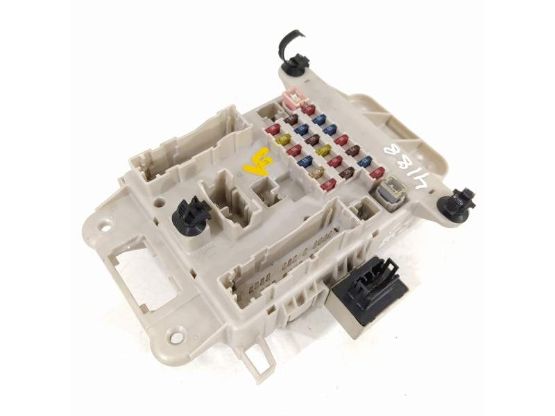 CAJA RELES / FUSIBLES 12311G18 