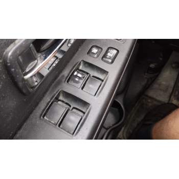 MANDO ELEVALUNAS DELANTERO IZQUIERDO 8608A207 