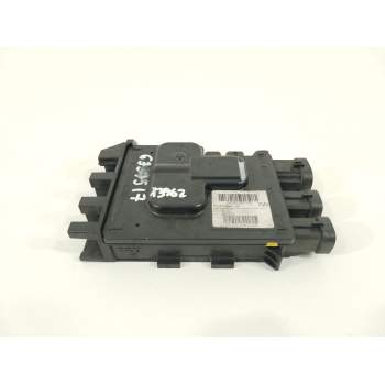 CAJA RELES / FUSIBLES 243800011R 