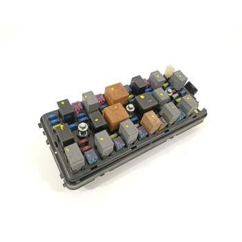 CAJA RELES / FUSIBLES 1388946 