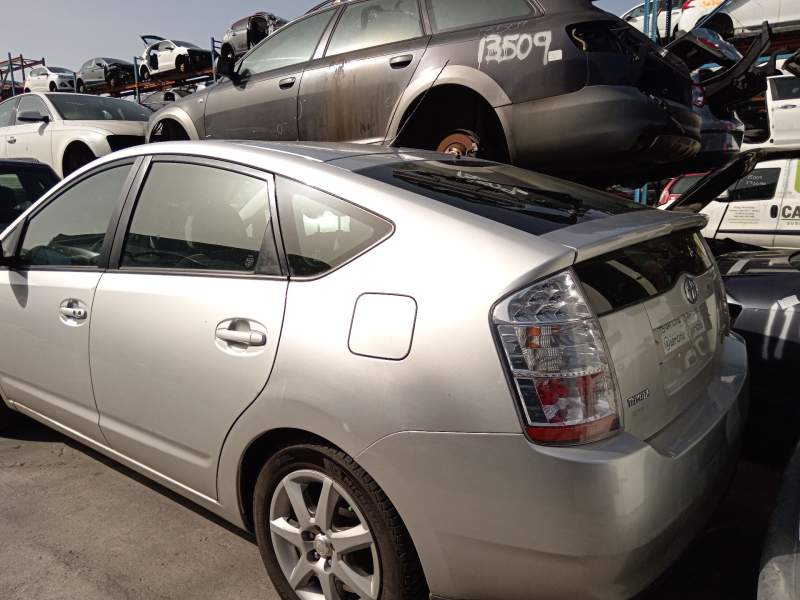 toyota prius liftback (_w2_) del año 2008