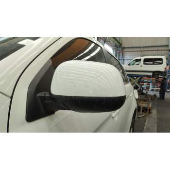 RETROVISOR IZQUIERDO 7632B061 