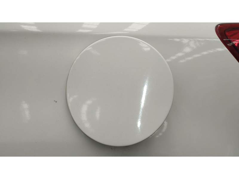TAPA EXTERIOR COMBUSTIBLE 5940A143 