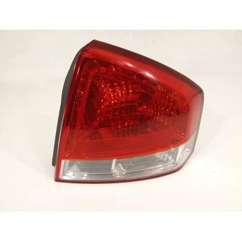 PILOTO TRASERO DERECHO 924022F3 