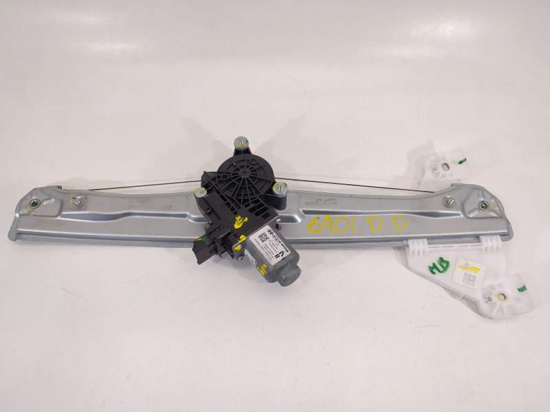 ELEVALUNAS DELANTERO DERECHO 82460N7010 BA020K0030 