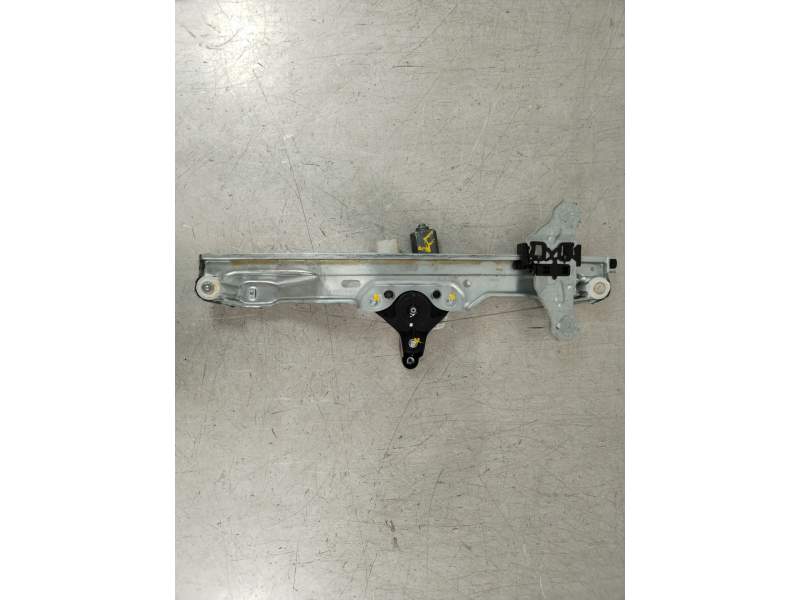 ELEVALUNAS DELANTERO DERECHO 80700HV00C E06026102