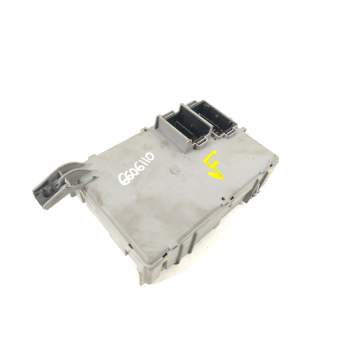 CAJA RELES / FUSIBLES 1364889080 28275589 